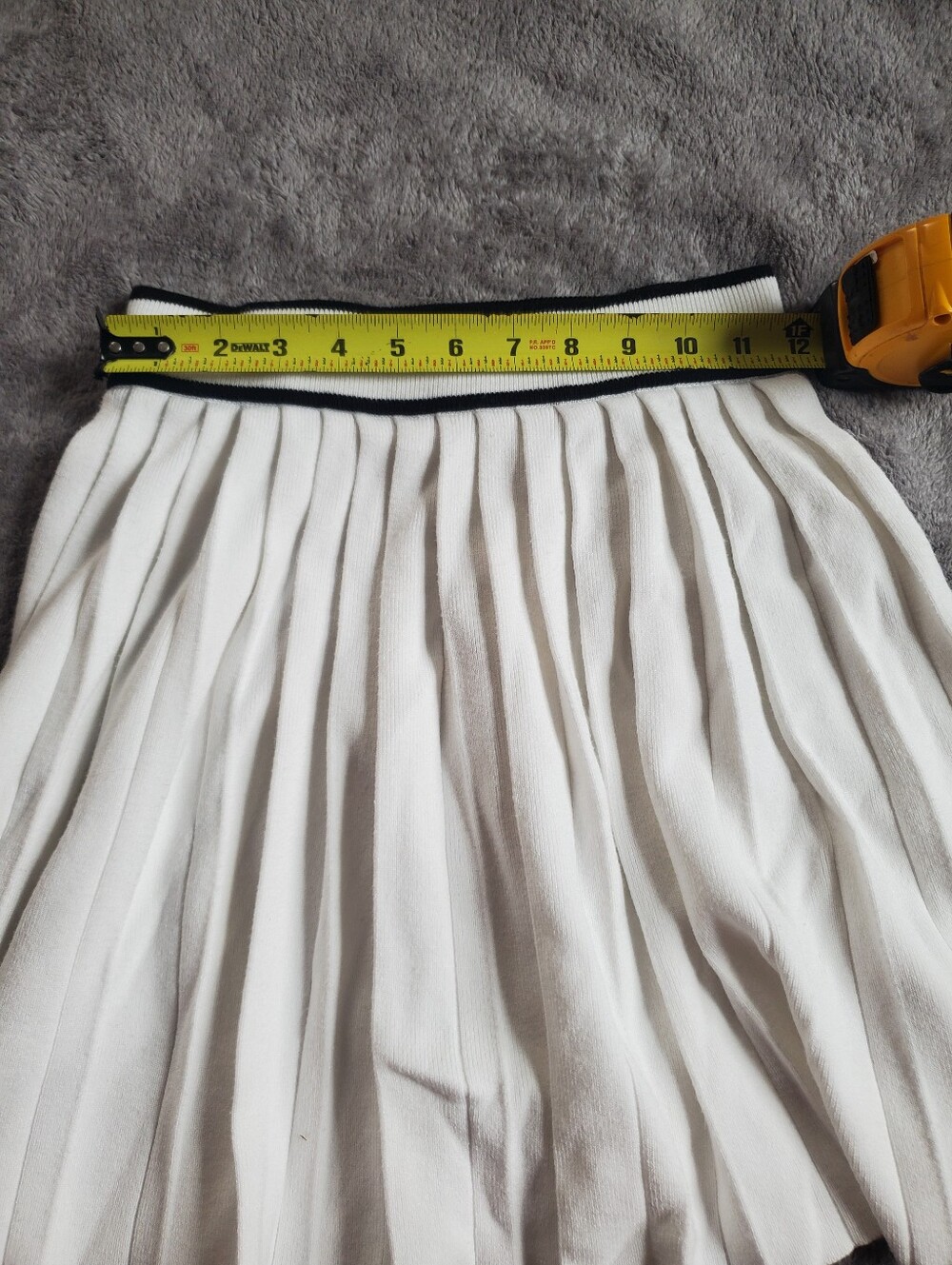 Willow & WInd White Pleated Golf Tennis Mini Skirt with Black Trim Size S - Picture 6 of 6